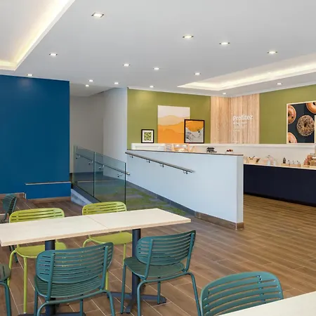 Spark By Hilton Montreal Midtown-3